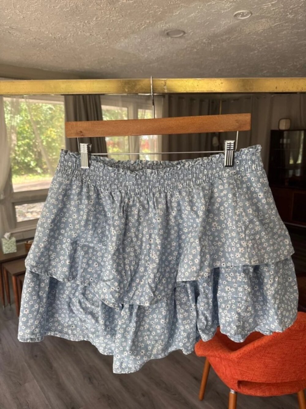 American Eagle skirt with Shorts